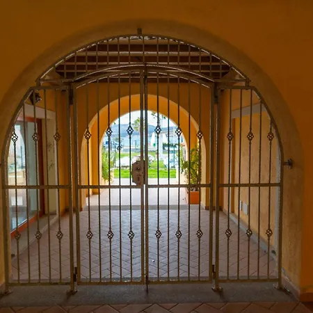 Brorent-residenza Del Golfo アパート *